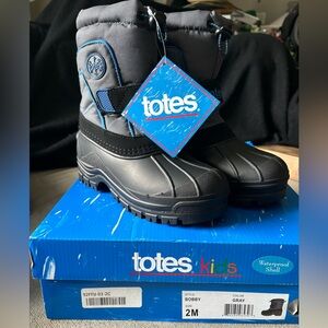 Totes Big Kids Snow boots